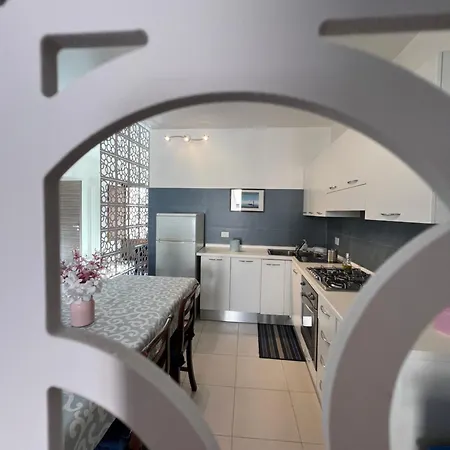 Appartamento Loft Con Ampio Terrazzo In Centro Storico A LʼAquila