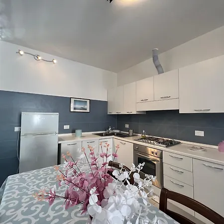 Loft Con Ampio Terrazzo In Centro Storico A Appartamento *