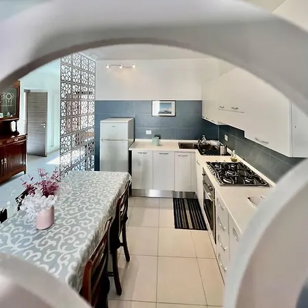 Loft Con Ampio Terrazzo In Centro Storico A Appartamento *