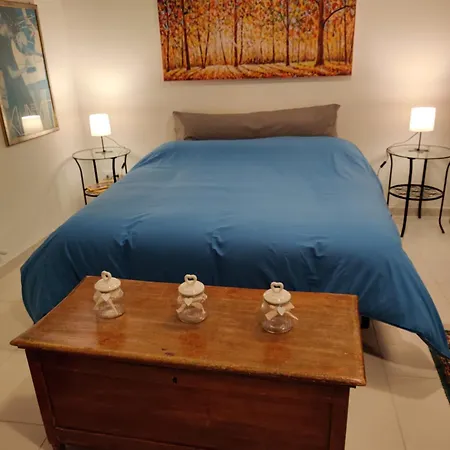 Appartamento Loft Con Ampio Terrazzo In Centro Storico A LʼAquila