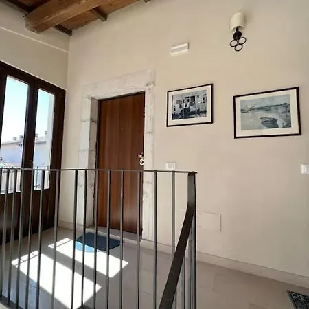 Loft Con Ampio Terrazzo In Centro Storico A Appartamento